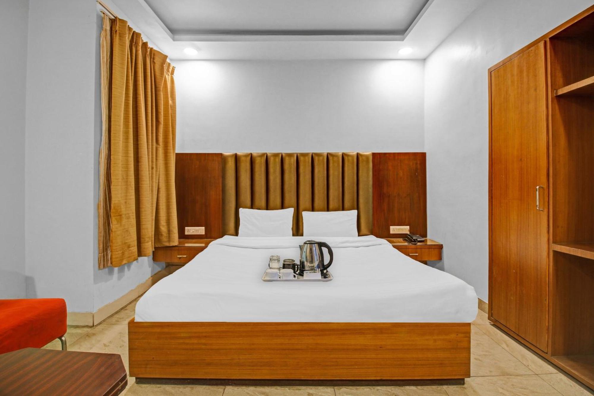 Collection O Surya Hotel Bhopál Kültér fotó